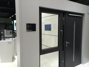 When and why can an aluminum door be the ideal choice?